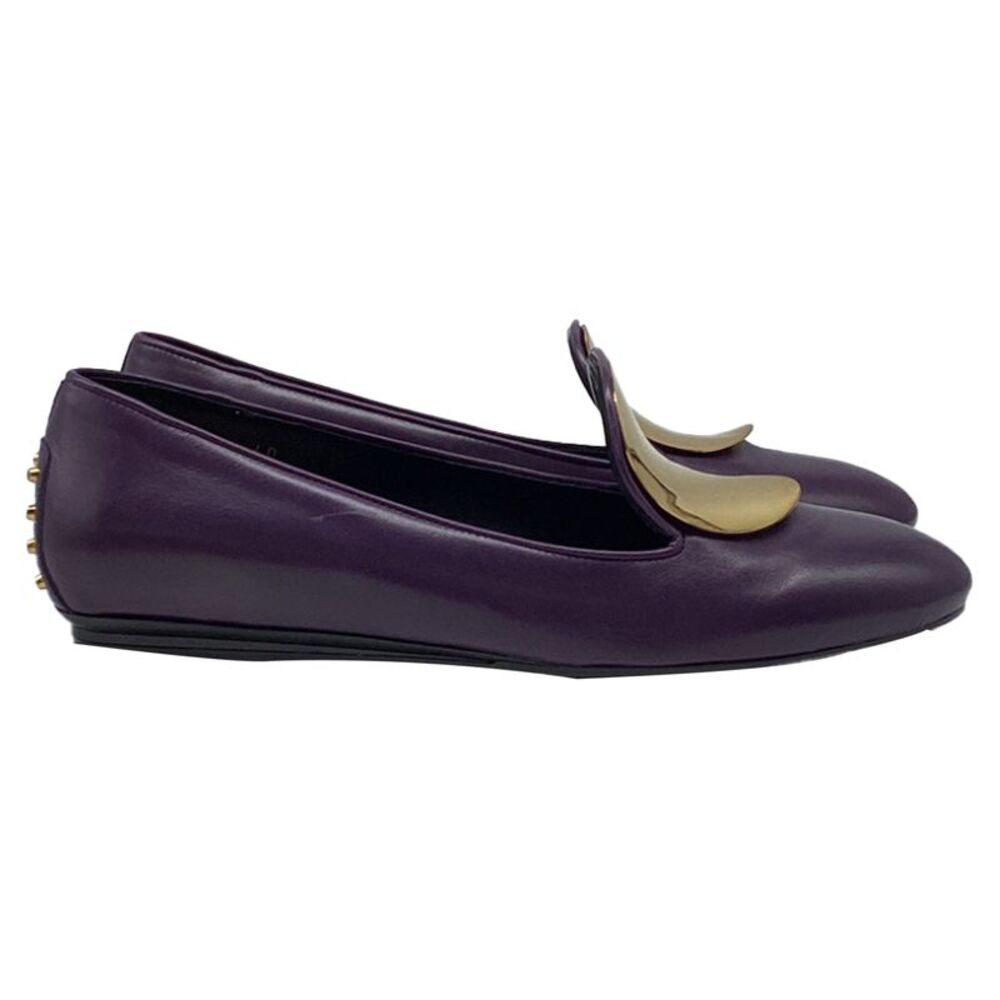 Tod's Decorative Plate Accent Ballet Flats in Violet Leather